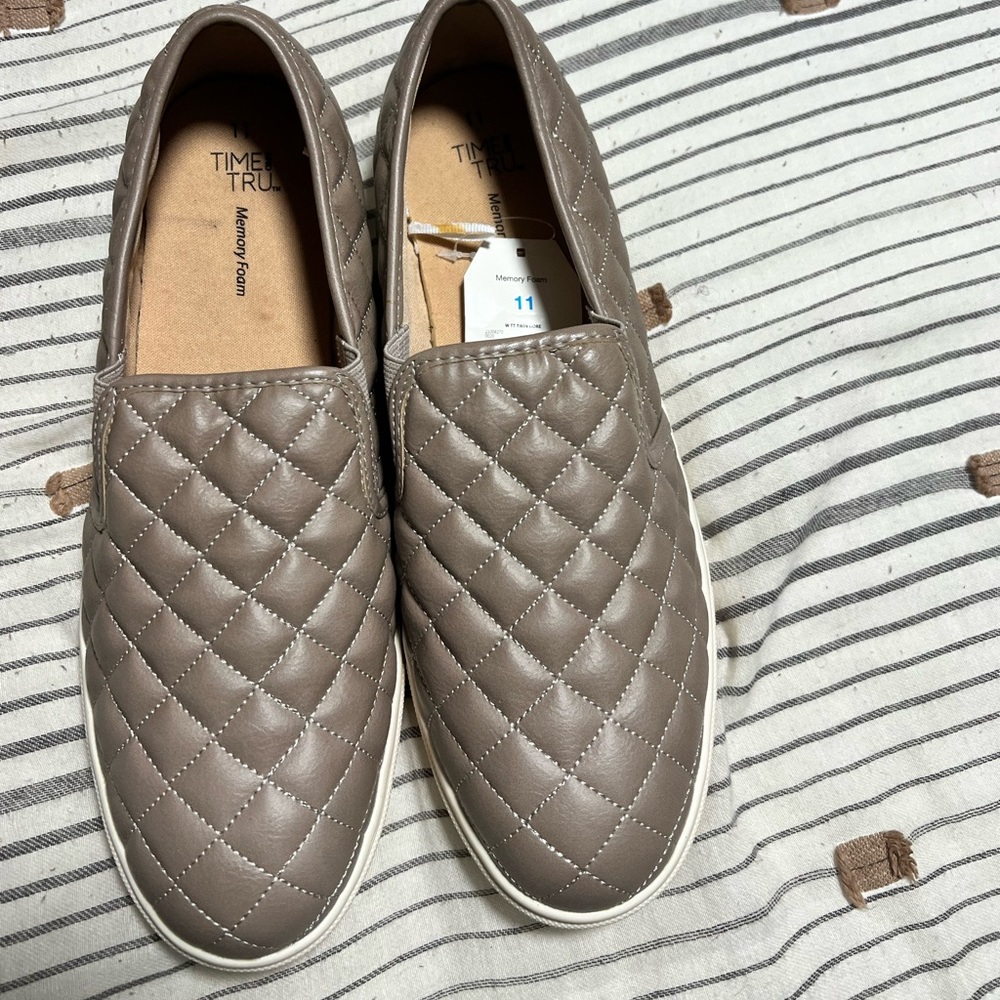 Womens Shoes
